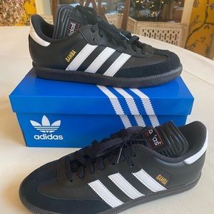 Brand new without tags Adidas Samba. These are men’s size 6.5.